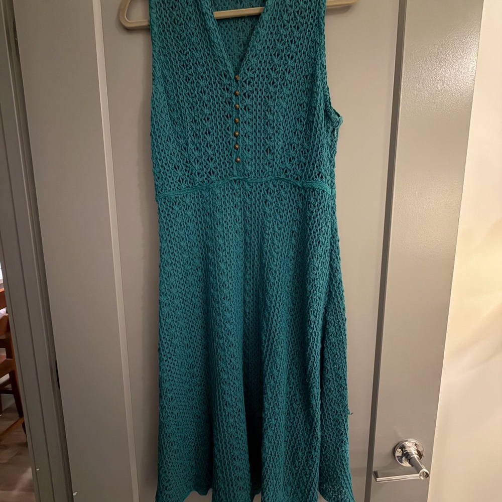 Vintage 70s Teal Crochet Midi Dress -Unique Metal Buttons - Side Zip M